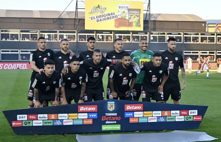 Fin de una era. Después de 535 días, Deportivo Riestra volvió a perder en casa.&nbsp;