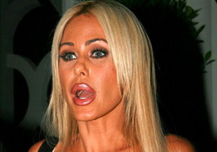 Sand. tentada por los flashes ofreció un show gratis. Foto: Agencias