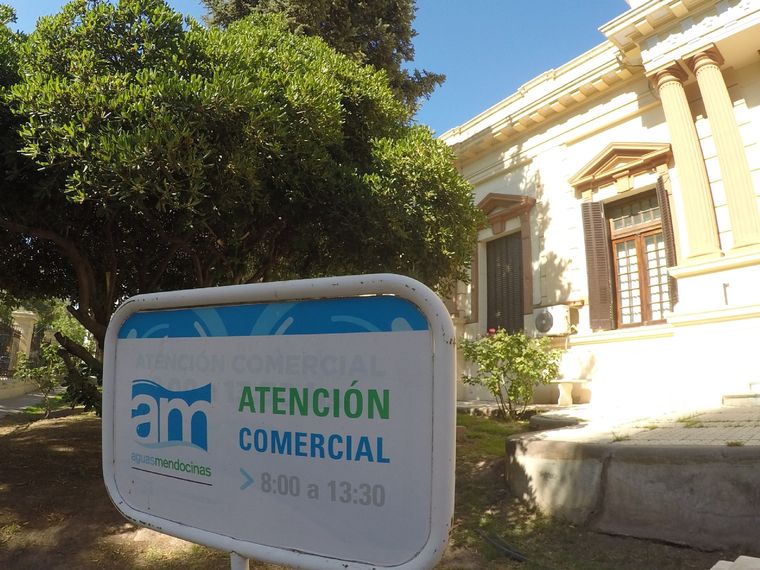 La sede central de Aysam en calle Belgrano. Foto: ALF PONCE MERCADO / MDZ