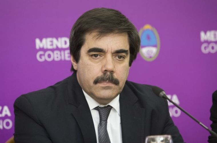 El titular de ATM, Alejandro Donati, firmó el convenio para el desarrollo de la plataforma que usará inteligencia artificial. El titular de ATM, Alejandro Donati, firmó el convenio para el desarrollo de la plataforma que usará inteligencia artificial.