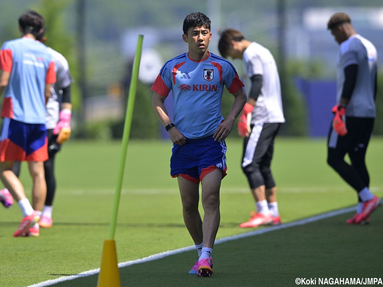 Wataru Endo, capitán de Japón, se lesionó y se retiró de la selección a días del debut en el Mundial 2026. Wataru Endo, capitán de Japón, se lesionó y se retiró de la selección a días del debut en el Mundial 2026.