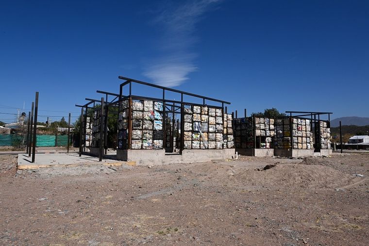 3C Construcciones propone un modelo de impacto económico, social y ambiental, con construcciones hechas de plástico reciclado. 3C Construcciones propone un modelo de impacto económico, social y ambiental, con construcciones hechas de plástico reciclado.