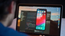 Apple lanza versión económica de la MacBook y versión Pro.