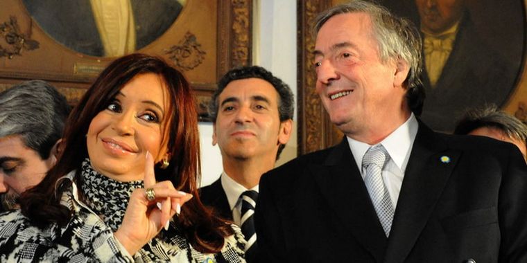 La presidenta Cristina Fernández, junto a su marido, Néstor. Foto: EFE.