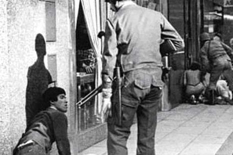 La dictadura militar que comenzó el 24 de marzo de 1976 fue el gobierno de mayor violencia política en la Argentina. La dictadura militar que comenzó el 24 de marzo de 1976 fue el gobierno de mayor violencia política en la Argentina.