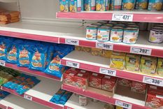 Supermercados Con aumentos y desabastecimiento, el 2023 cierra con una alta inflación y el desafío para Javier Milei de frenarla rápidamente en 2024. Foto: Gonzalo Barrera/MDZ