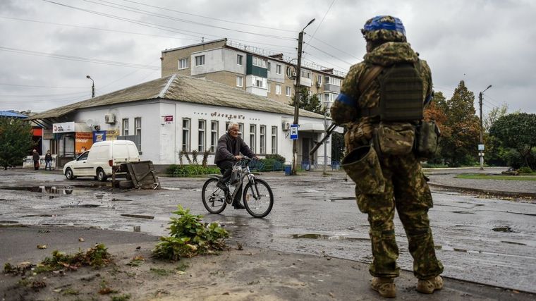 tropas rusas Las tropas rusas siguen ocupando suelo ucraniano. Foto: Efe.