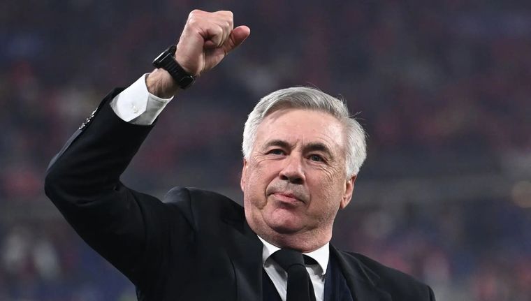 La frase de Ancelotti que sorprendió al mundo del fútbol Carlo Ancelotti festejando sus logros en Real Madrid Foto: Goal