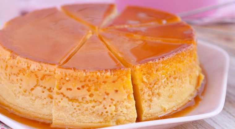 Admira esa textura, queremos atravesar la pantalla y tomar una porción de este delicioso flan