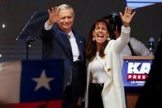 José Antonio Kast y su esposa, María Pía Adriasola, agradecieron el apoyo de los chilenos.