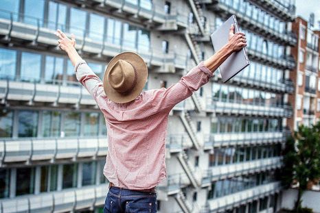 Qué es la economía gig, por qué está creciendo tan rápido y cuáles son sus riesgos