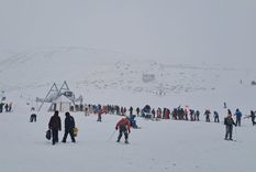 Las Leñas se cubrió de blanco este jueves Foto: Leo Gudiño