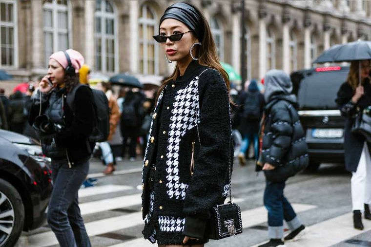 Una de las estrellas de este otoño tiene que ver con una clásica chaqueta tejida Foto: Glaminati