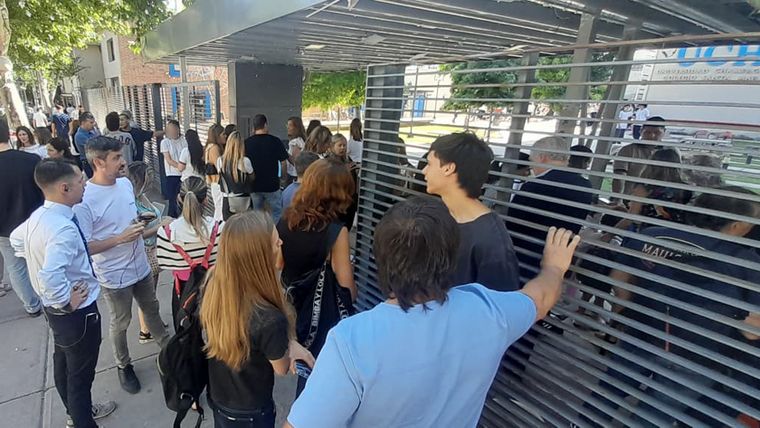 Los directivos del colegio Santa María reciben a 10 padres en cada reunión.&nbsp;&nbsp;