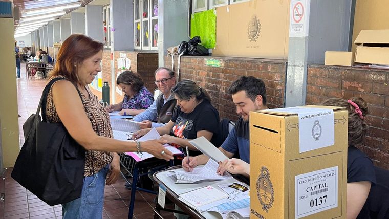 Este domingo los argentinos vuelven a las urnas. Foto: MDZ