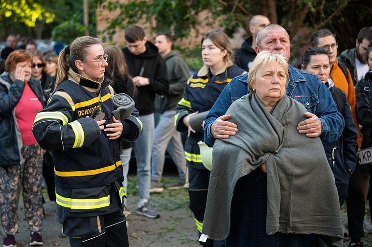 Los vecinos de las zonas afectadas tuvieron que abandonar sus casas en Kyiv.