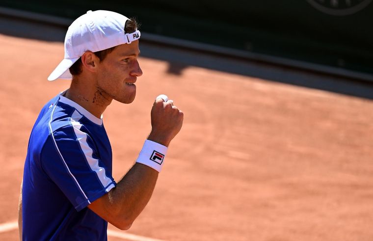 Peque Schwartzman volvió a ganar en Roland Garros y se sinceró: Hace seis meses no ganaba dos partidos seguidos, así que estoy feliz Foto: EFE