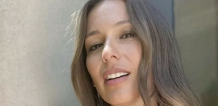 Pampita se roba todas las miradas en Instagram con un look elegante Foto: @pampitaoficial