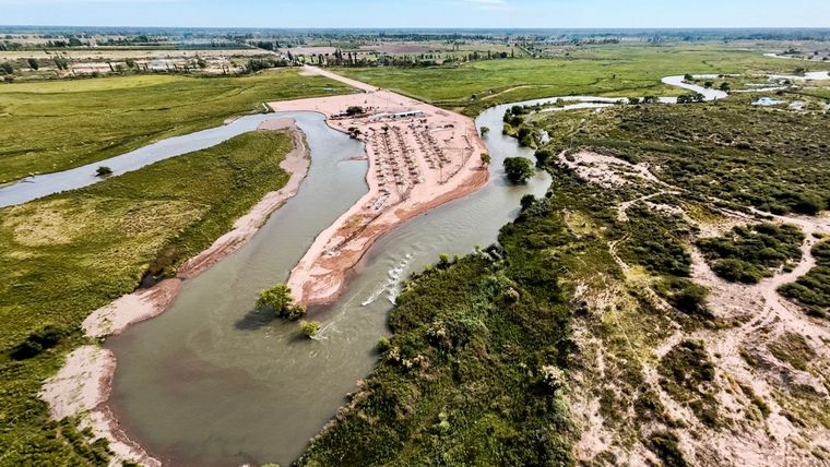 La playita está a 15 minutos de la Ciudad de San Rafael. La playita está a 15 minutos de la Ciudad de San Rafael.