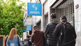 Anses recordó a sus beneficiarios que tienen tiempo de presentar la Libreta AUH hasta fines de marzo Foto: Rodrigo DAngelo / MDZ Anses recordó a sus beneficiarios que tienen tiempo de presentar la Libreta AUH hasta fines de marzo Foto: Rodrigo DAngelo / MDZ