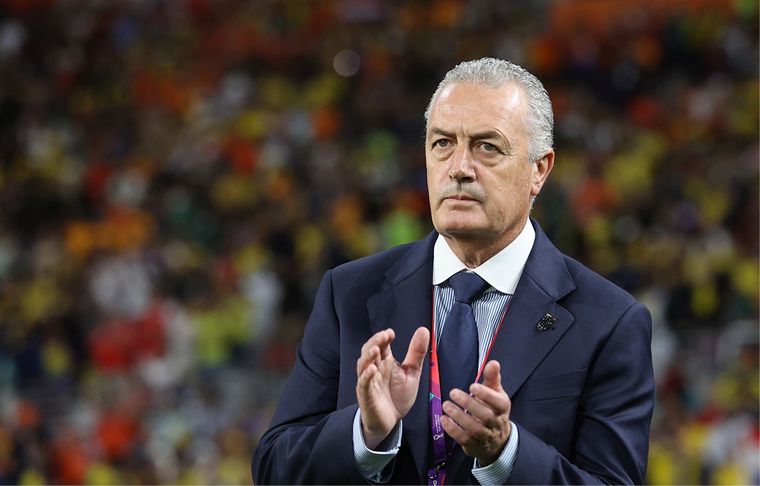Gustavo Alfaro El entrenador, que se fue de la Selección de Ecuador, podría ser reemplazado por otro técnico argentino. Foto: EFE