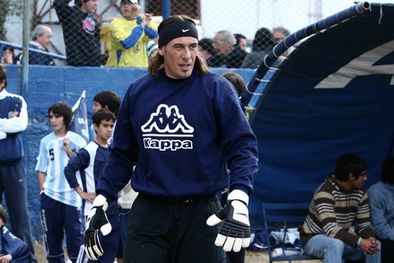 MDZol | Inamovible. El Flaco Vivaldo arranca de titular defendiendo el arco azul. Foto: Nacho Gaffuri / MDZ