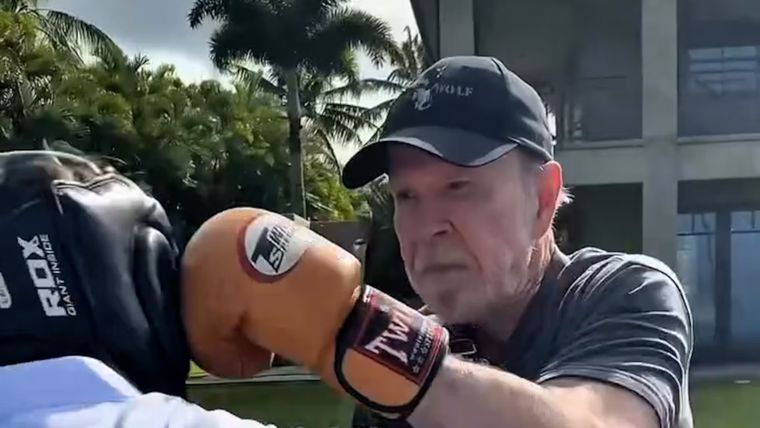 Chuck Norris compartió en las redes sociales un enérgico video, pocos días antes de su fallecimiento. Foto: Instagram @chucknorris