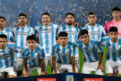 El plantel de Atlético Tucumán salió a destrozar a los dirigentes luego de la derrota ante San Lorenzo. El plantel de Atlético Tucumán salió a destrozar a los dirigentes luego de la derrota ante San Lorenzo.