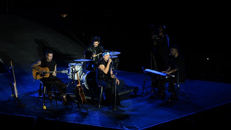 Los momentos acústicos fueron los que más emocionaron a los fans. Los momentos acústicos fueron los que más emocionaron a los fans.