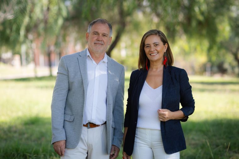 Javier Ozollo y Fernanda Bernabé integrarán una lista que buscará desbancar al oficialismo en las elecciones de la UNCuyo.