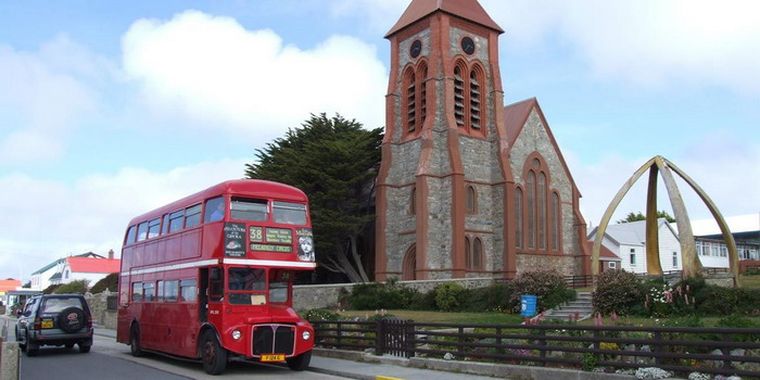 Una calle de Port Stanley, en Islas Malvinas.