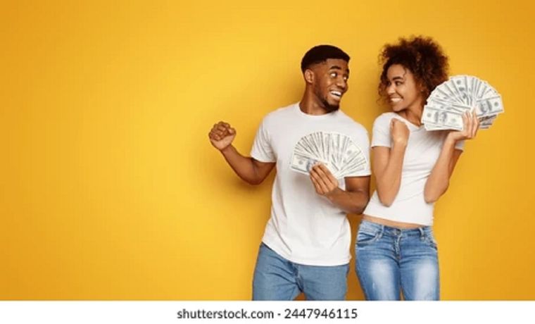 La inteligencia artificial combina predicciones astrológicas con datos para determinar los signos afortunados en agosto.