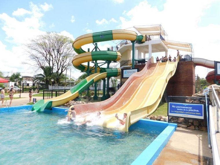 Este parque termal frente al río es ideal para una escapada en un fin de semana largo.