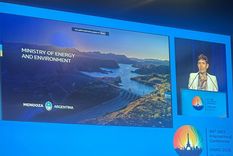 La ministra de Energía, Jimena Latorre, en una cumbre de energía en París