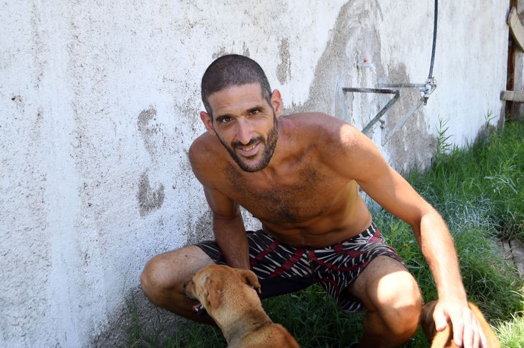 Gilad Pereg posando en las horas previas a su detención definitiva. Gilad Pereg posando en las horas previas a su detención definitiva.