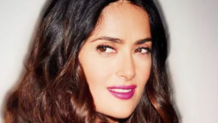 Salma posando. Fuente: Instagram @Salmahayek.