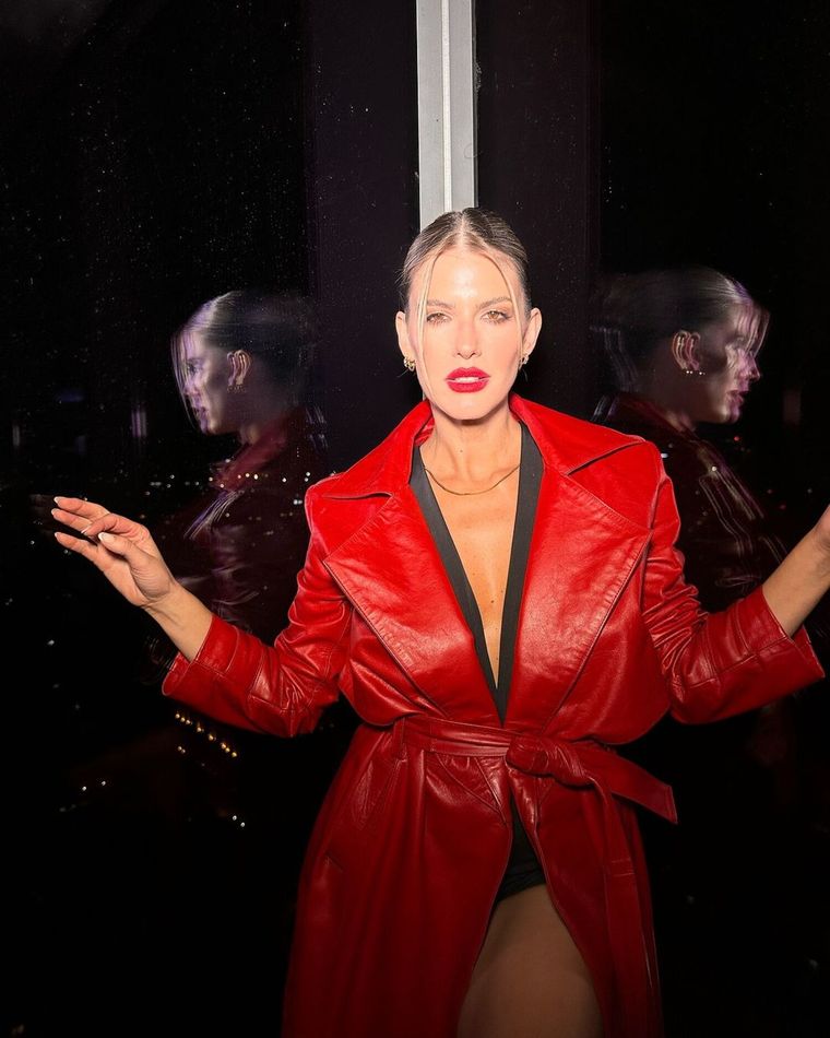 Mery del Cerro y Zaira Nara se animan al rojo en sus looks nocturnos Foto: Instagram