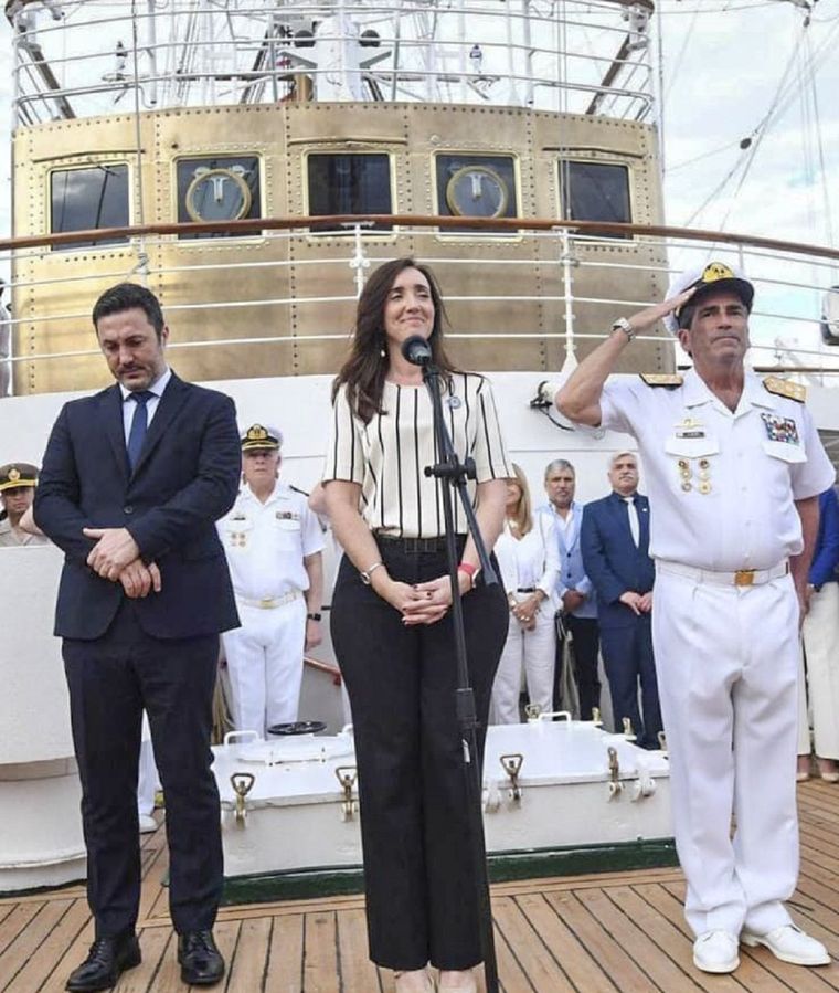 Victoria Villarruel estuvo en el acto de la Fragata Libertad y a Petri le habría molestado.