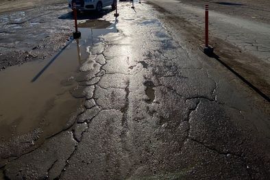 MDZol | Un impresionante bache se formó en la ruta Panamerica de Luján de Cuyo. Foto: Oyente de MDZ radio