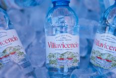 El origen marca la diferencia: ¿por qué no es lo mismo tomar agua mineral natural de manantial que mineralizada o de mesa?