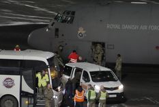 Un avión de trasporte de la fuerza aérea de Dinamarca aterrizó en Nuuk, capital de Groenlandia, a medida que los aliados europeos de la OTAN iniciaron un despliegue militar para ejercicios conjuntos en la isla.