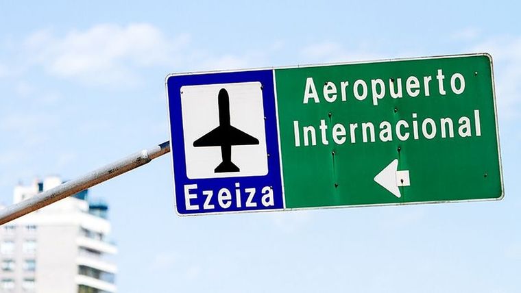Las dos ciudadanas rusas restantes continúan en el Aeropuerto Internacional de Ezeiza Foto: GETTY IMAGES