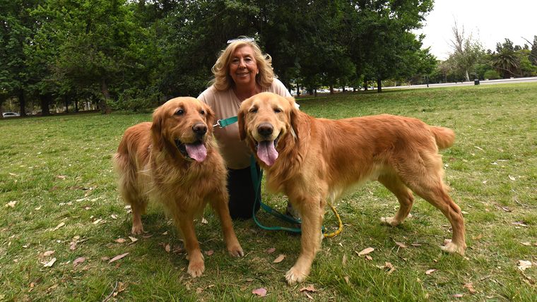 Silvia Rivas y sus dos hijos: Nina y Hendrix.