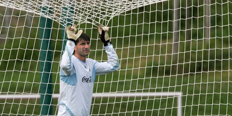 El Pato corre peligro para debutar en las eliminatorias ante Chile. Foto: Na