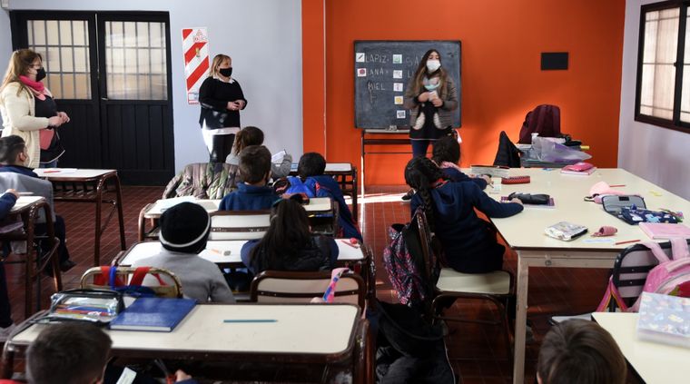 Las escuelas ampliaron el listado de síntomas sospechosos de Covid Foto: ALF PONCE MERCADO / MDZ