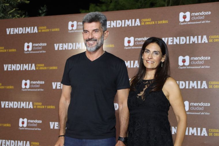 Ulpiano Suarez junto a su esposa en la Fiesta de la Vendimia de Ciudad de Mendoza Foto: Santiago Tagua/MDZ