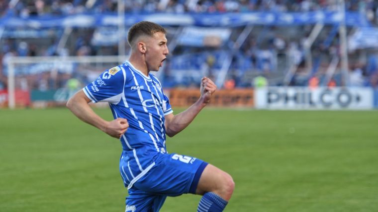 Santino Andino fue la figura de Godoy Cruz. Foto: Santiago Tagua / MDZ
