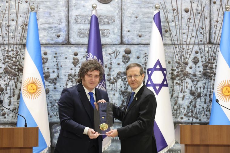 Javier Milei junto a su par israelí Isaac Herzog.