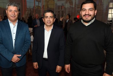 MDZol | En el medio, el intendente de Alvear, Walter Marcolini junto al de Malargüe Juan Manuel Ojeda. Foto: ALF PONCE MERCADO / MDZ