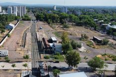 De las vías del Metrotranvía hacia el oeste es la zona que corresponde a la primera subasta. Foto: Claudio Gutiérrez De las vías del Metrotranvía hacia el oeste es la zona que corresponde a la primera subasta. Foto: Claudio Gutiérrez